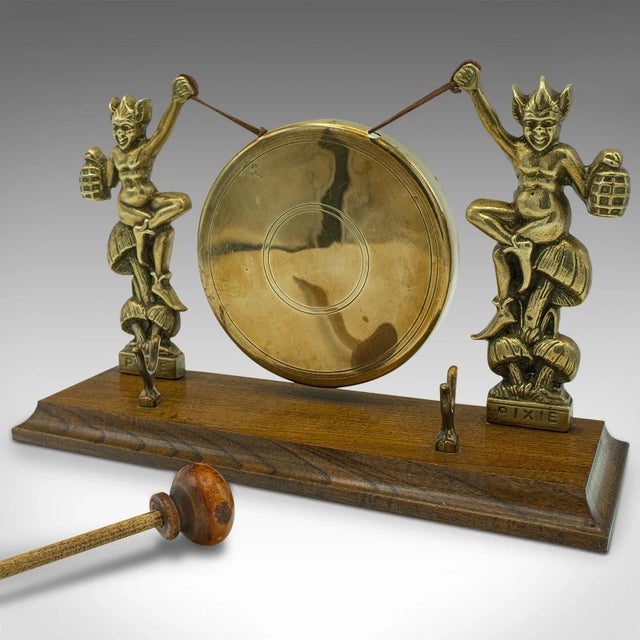 1900s Victorian Antique Cornish Pixie Gong, English, Brass, Oak, Dinner Chime For Sale - Image 10 of 11