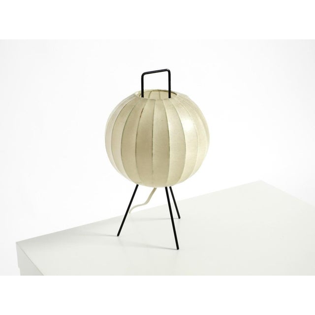 Metal Mid-Century Modern Tripod Cocoon Table Lamp, 1950s For Sale - Image 7 of 18