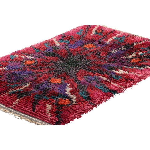 Abstract Vintage Swedish Rug With Polychromatic Abstract Pattern | Rug & Kilim For Sale - Image 3 of 8