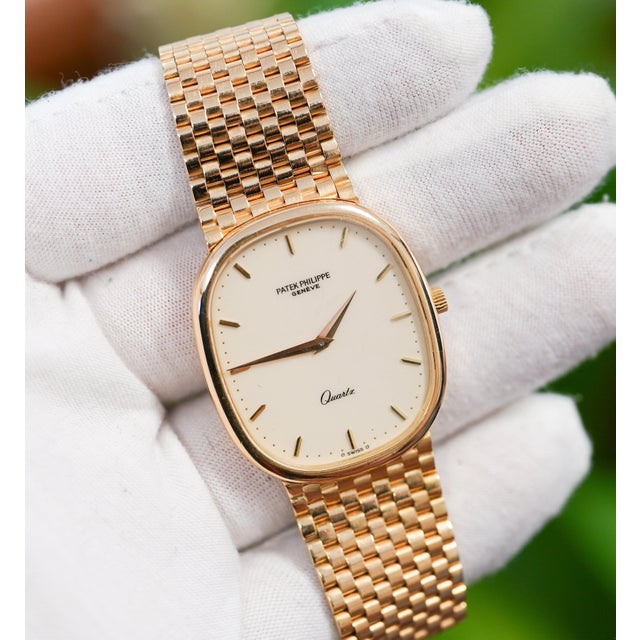 Gold Vintage Patek Philippe Grand Ellipse 18K Yellow Gold Quartz 31mm Unisex 1980 Wat For Sale - Image 8 of 10