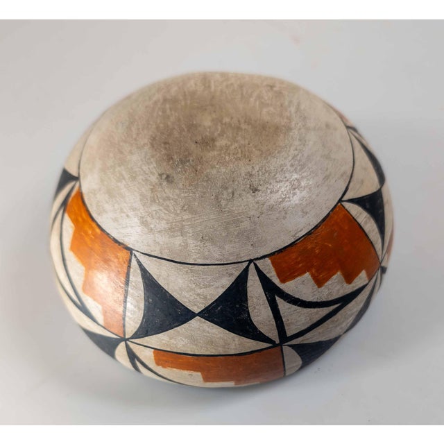 20th Century Southwest Native American Indian Acoma Polychrome Pottery Bowl For Sale - Image 10 of 11