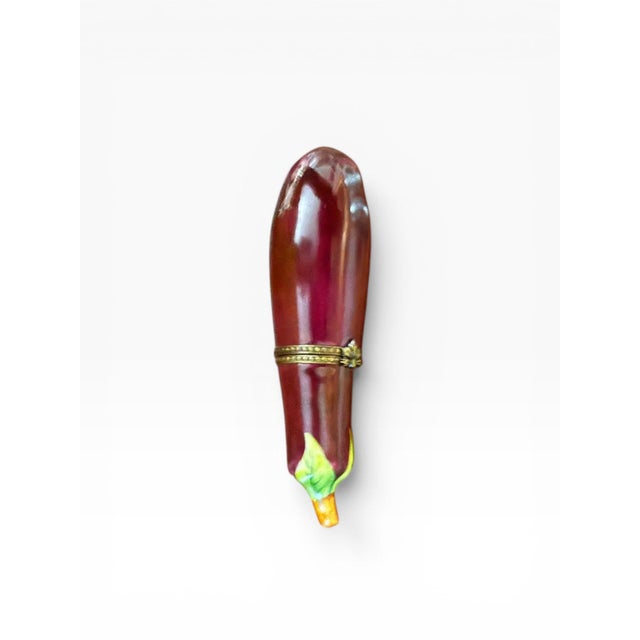 Limoges, France Late 20th Century Hand-Painted Limoges Porcelain Eggplant Trinket Box – French Peint Main Hinged Box For Sale - Image 4 of 6