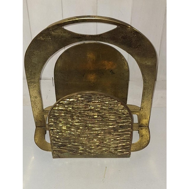 Vintage Brutalist Italian Newspaper Rack in Brass, 1970s, in Very Good conditions. Designed 1970 to 1979