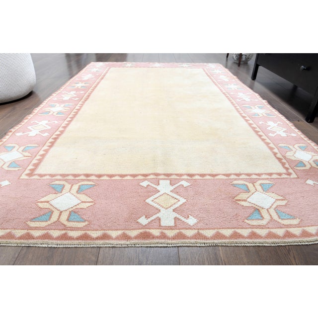 1970s Vintage Turkish Handmade Wool Cotton Pink Beige Area Rug For Sale - Image 9 of 11