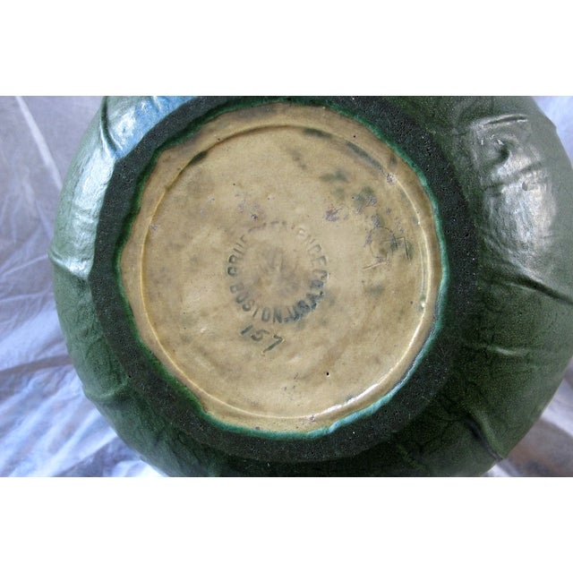 Early 20th Century Antique 1904 Grueby Pottery Boston Matte Green Carved Leaves Vase - Artist Signed Fg For Sale - Image 5 of 9
