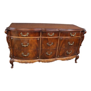 Italian Style Mahogany Carved Serpentine Chest of Drawers For Sale