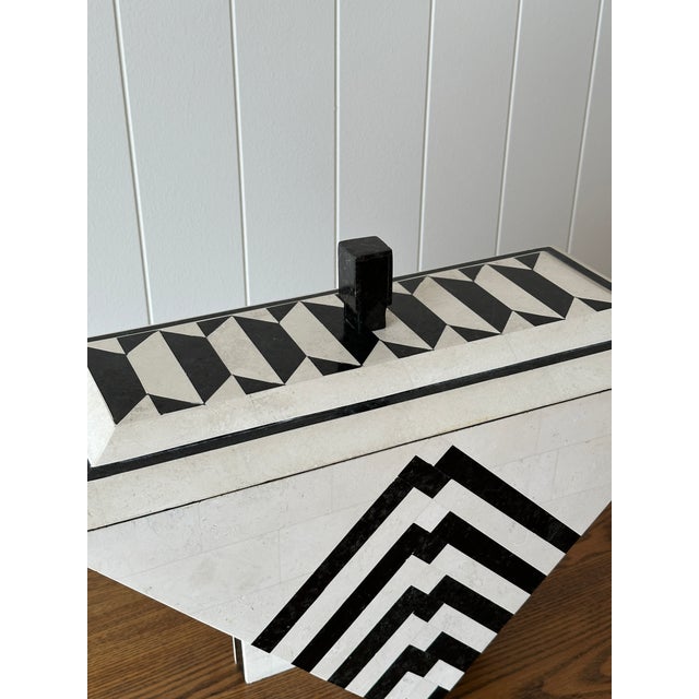 Postmodern Vintage Maitland-Smith Tessellated Mactan Stone Box With Marble and Brass Inlay For Sale - Image 3 of 18