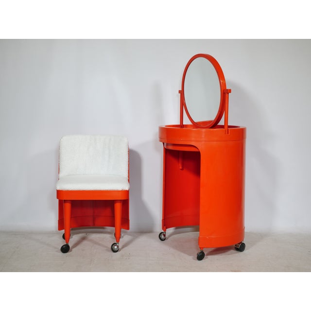 Original "Silvi" vanity table by Studio Kastilia for Fanini Fain S.P.A. from the 1970s, with matching chair. Round, space-...