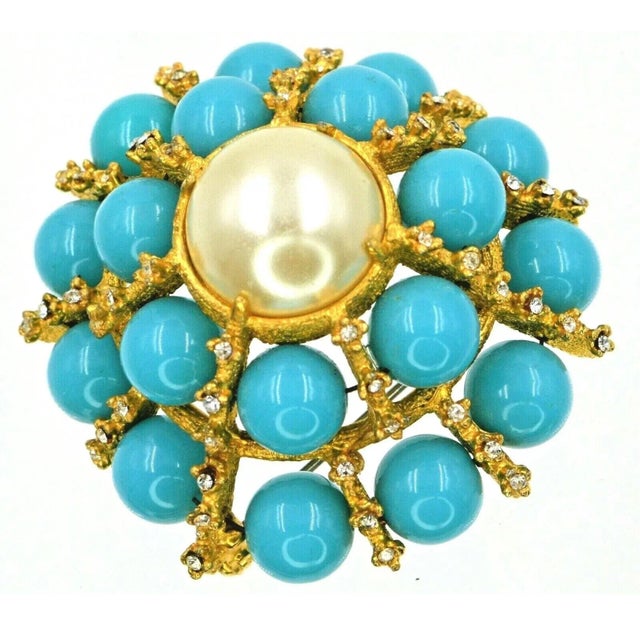 1960s Kenneth Jay Lane k.j.l Glass Pearl Turquoise Blue Brooch Gold Plated Vintage For Sale In Los Angeles - Image 6 of 8