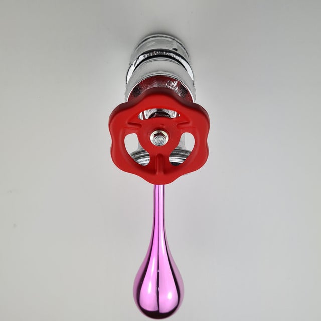 Santicri Running Out, 2022 Resin Edition of 50 copies signed and numbered 26x16x6cm This piece is attributed to the...