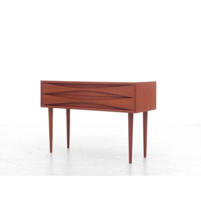 Small Mid-Century Scandinavian Modern Chest of Drawers attributed to Arne Vodder, 1950s For Sale - Image 3 of 9