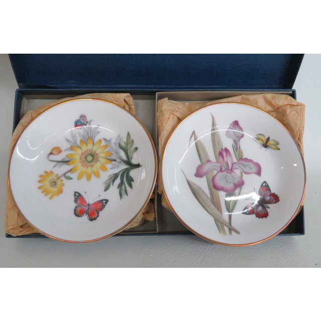 White Royal Worcester England Bone China Pair of 2 Trinket Dishes Boxed Gift Set 4990b For Sale - Image 8 of 11