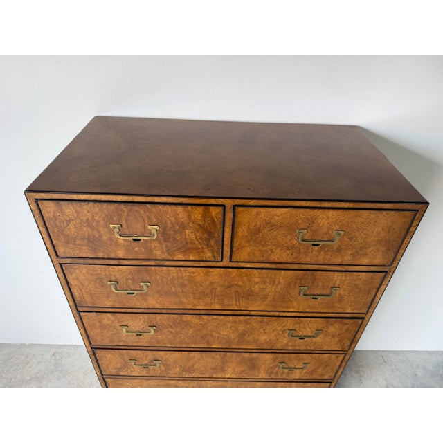1970’s Vintage John Widdicomb Campaign Burled Wood Highboy Dresser on Casters With Recessed Brass Hardware For Sale - Image 11 of 13