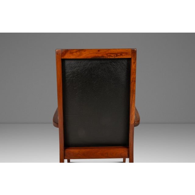 Set of Four (4) Restored Mid-Century Modern High-Back Dining Chairs in Walnut & Vinyl Attributed to Milo Baughman for Dillingham, Usa, C. 1960s For Sale - Image 11 of 18