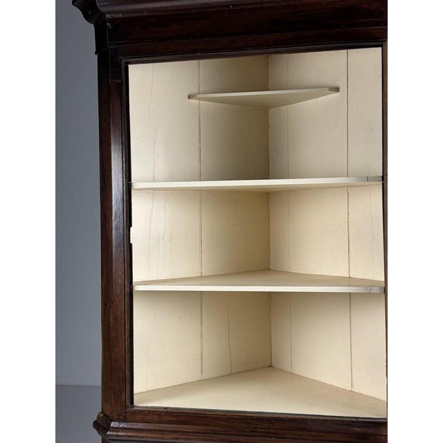 English Corner Cabinet in Oak, 1800s For Sale - Image 4 of 18