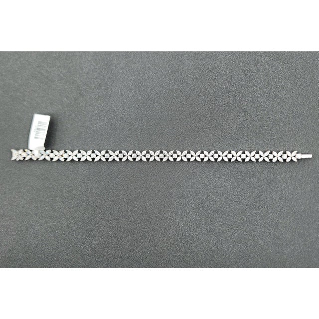 Metal 7.67 Ct Marquise & Round Diamond Tennis Bracelet For Sale - Image 7 of 8