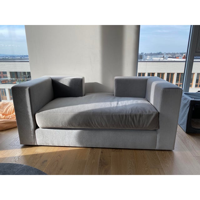 2020s J. Robert Scott Silk Mohair French Tet a Tet Sofa For Sale - Image 5 of 8