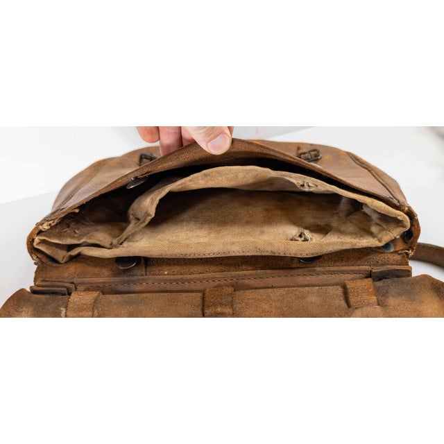Early 20th Century Us Army Distressed Leather Messenger Bag For Sale - Image 11 of 12