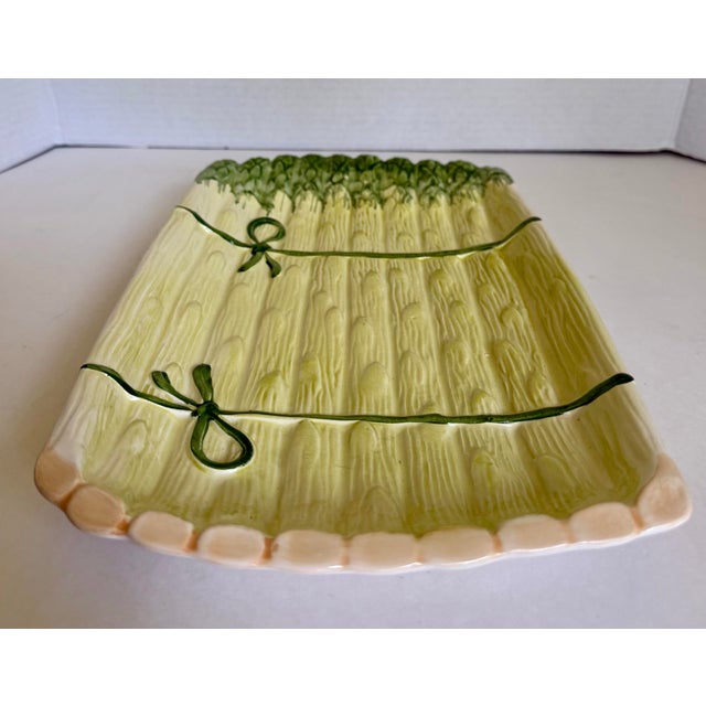 1970s Portuguese Majolica Asparagus Trompe l'Oeil Serving Platter For Sale In Los Angeles - Image 6 of 8