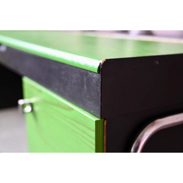 Bauhaus Desk in Green and Black Wood and Chrome Metal, 1980s For Sale - Image 11 of 18
