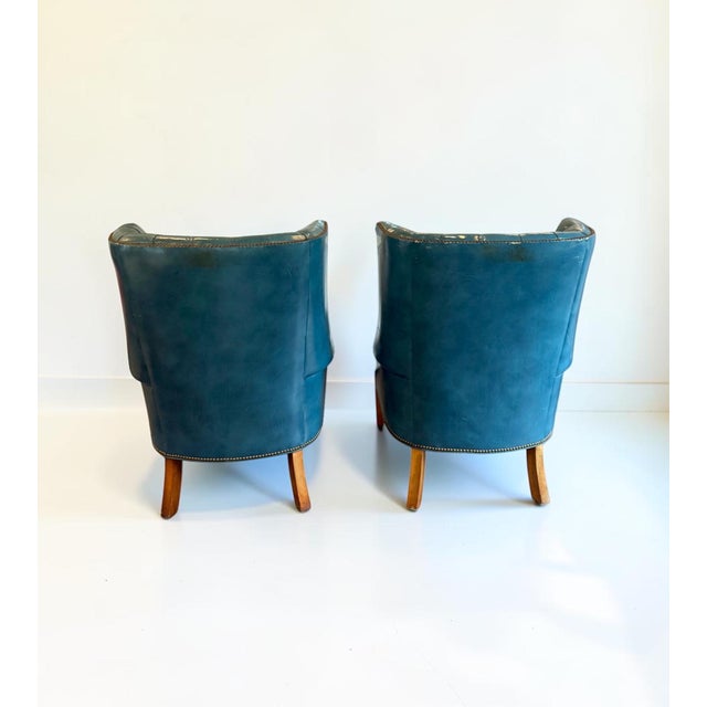 Mid 20th Century Mid Century Tufted Leather Wingback Chairs, Pair For Sale - Image 5 of 8