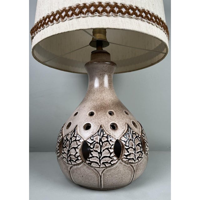 Mid-Century Modern Mid-Century Table Lamp in Ceramic, 1960s For Sale - Image 3 of 18