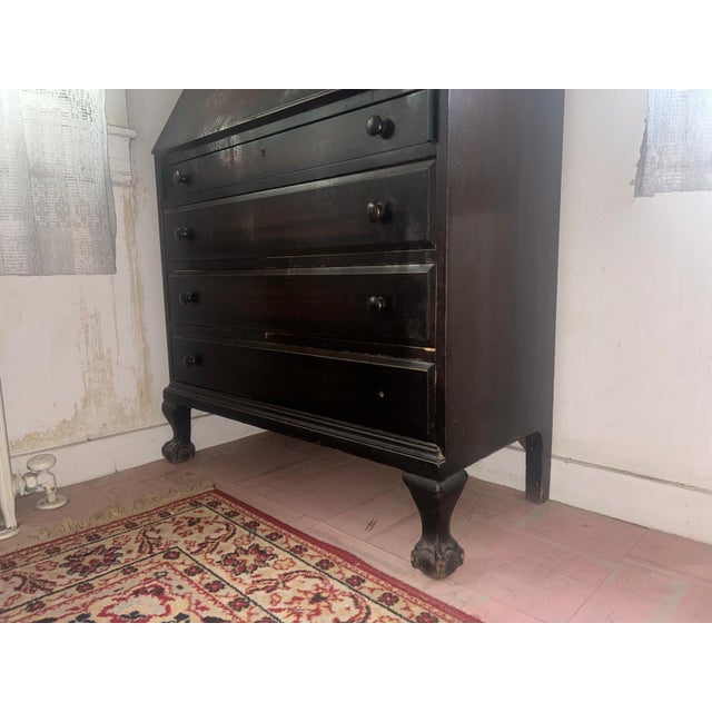 Vintage Secretary Desk With Glass Hutch – Traditional Chippendale Style For Sale - Image 11 of 14