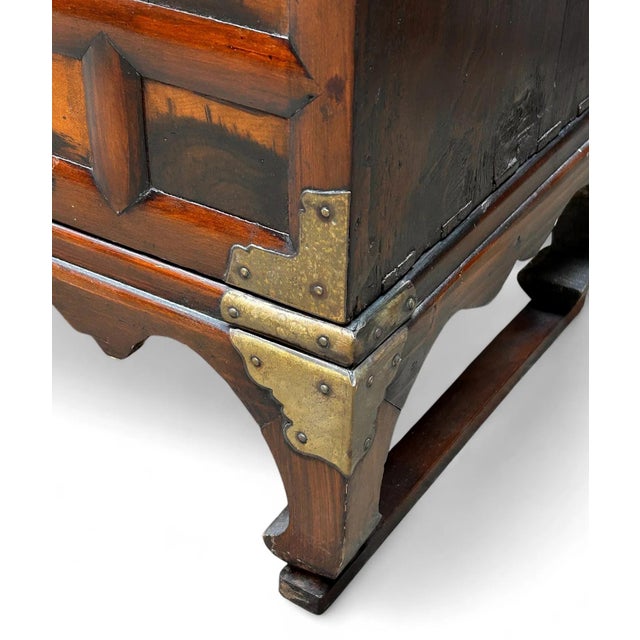 Antique Korean Two-Level Storage Chest Ich’ung Nong with Persimmon Panels For Sale - Image 10 of 18