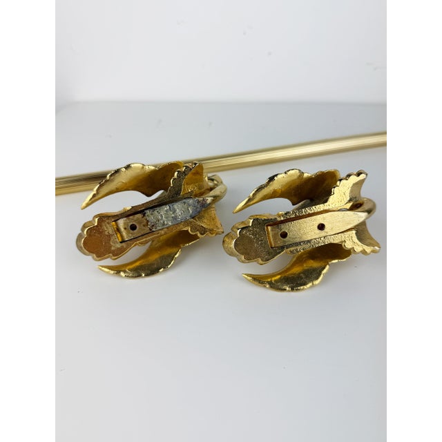 Gold Hollywood Regency French Gold Tone Swan Bathroom Set, Bathroom Towel Ring, Towel Rail, and Wall Hook, 1970s, Set of 3 For Sale - Image 8 of 18
