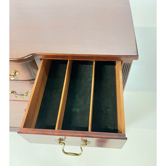 Vintage Georgetown Galleries Attributed Mahogany Bowfront Buffet For Sale - Image 6 of 18