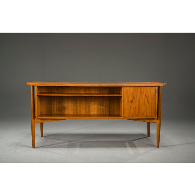 Mid-Century Danish Teak Executive Desk by Arne Vodder for H.P. Hansen, 1960s For Sale - Image 13 of 18