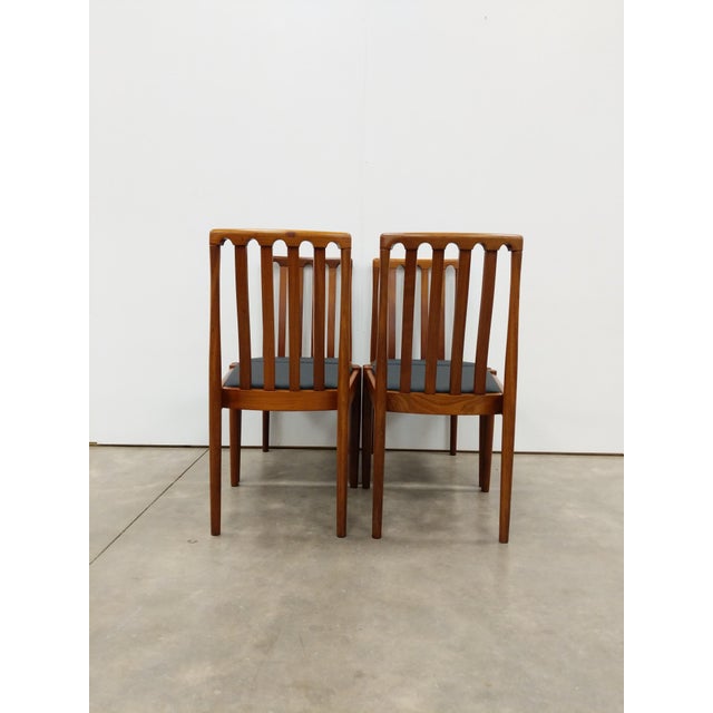 Meredew Set of 4 Vintage Mid Century Modern Dining Chairs Attributed to Meredew For Sale - Image 4 of 8