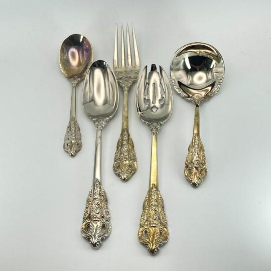 “Baroque by Godinger” Silverplate 65-Piece Flatware Set: Service for 12 With Serving Pieces and Vintage Storage Chest For Sale - Image 12 of 18