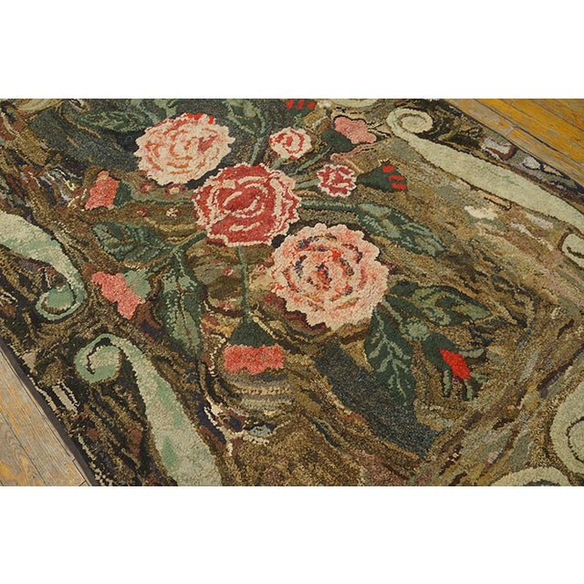 American 1880s Green Floral Folk Art Antique American Hooked Rug 3'10" X 6'3" Hand Knotted Wool Carpet For Sale - Image 3 of 4