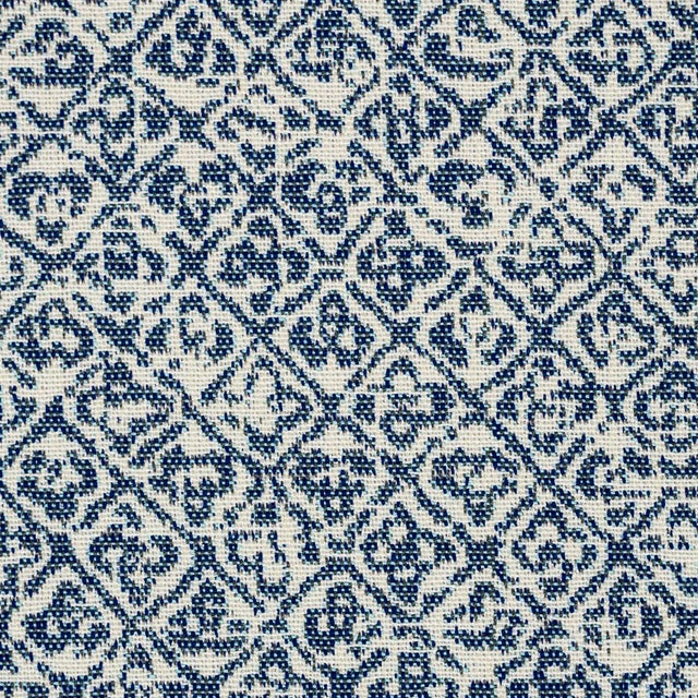 Schumacher SAMPLE - Schumacher Sarong Weave Indoor/Outdoor Fabric In Indigo For Sale - Image 4 of 4