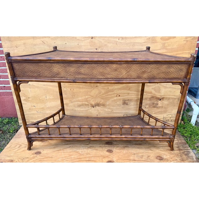 Late 20th Century Serpentine Front Chinese Chippendale Style Hooker Furniture Seven Seas Console Hall Foyer Table For Sale In West Palm - Image 6 of 12