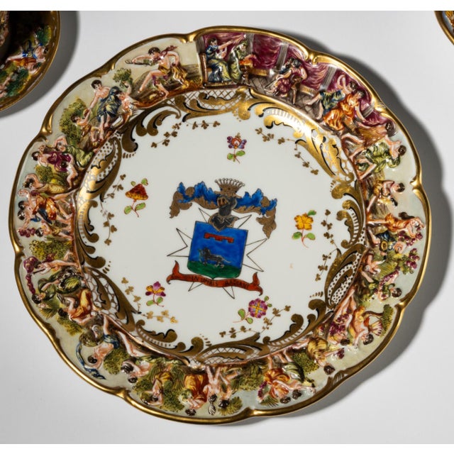 Set of 8 Antique Capodimonte Armorial Crest Cabinet Plates For Sale In Los Angeles - Image 6 of 8