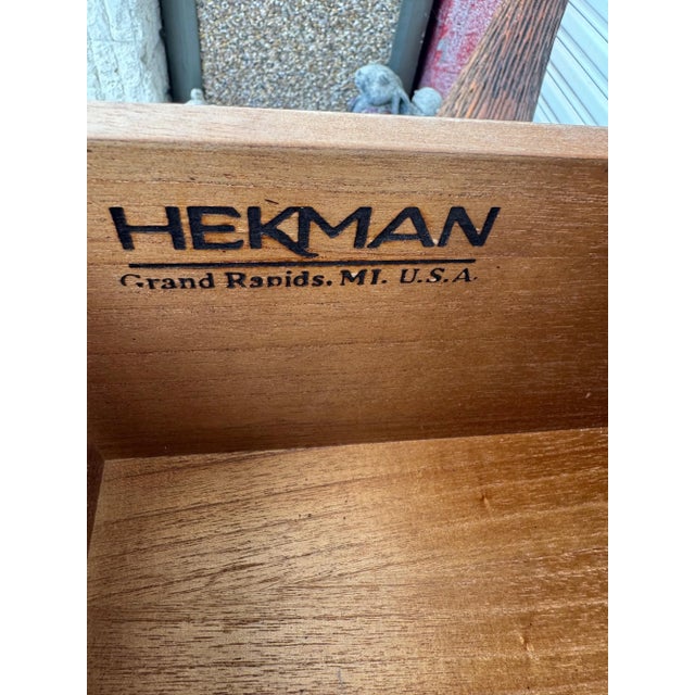 Vintage Hekman Walnut 4 Drawer Commode For Sale - Image 12 of 16