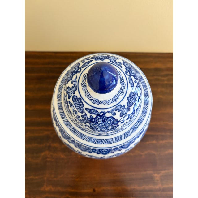 Chinoiserie Blue and White Porcelain Ginger Jar For Sale - Image 4 of 9