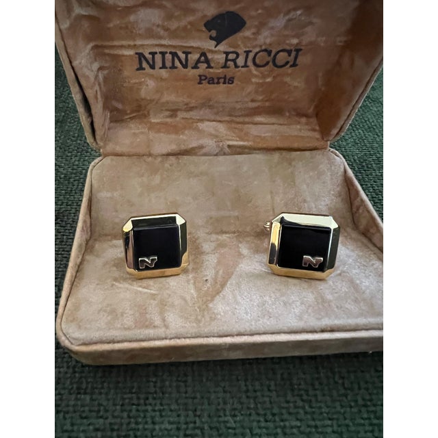 Art Deco Rare Vintage Nina Ricci Gold & Black Cufflinks Logo Circa "1980" Original Case For Sale - Image 3 of 18