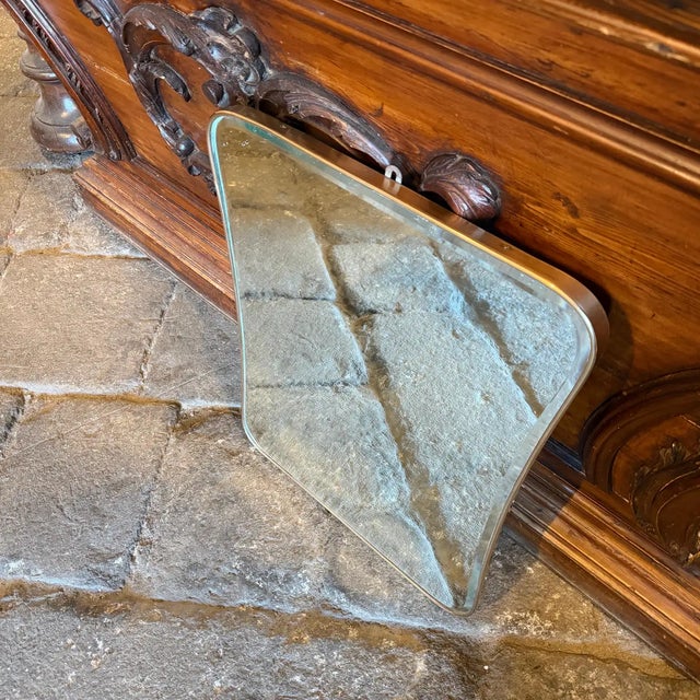 1950s Gio Ponti Style Mid-Century Modern Biscuit Shaped Brass Wall Mirror For Sale - Image 13 of 15