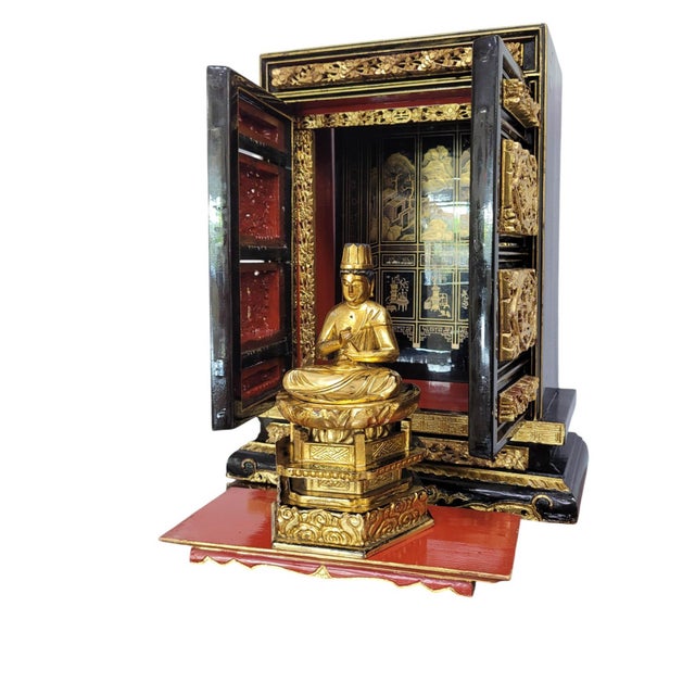 Late 19th Century Antique Meiji/Taisho Japanese Lacquer & Gilt Butsudan Shrine With Dainichi Nyorai Buddha For Sale - Image 5 of 15