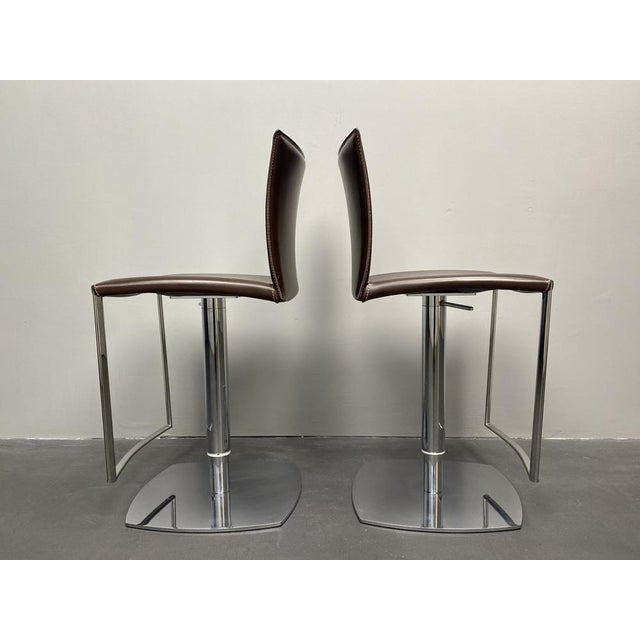 Mid-Century Modern Set of German Nobile Bar Stools in Leather with Chrome Frame by Draenert, 1990s For Sale - Image 3 of 8