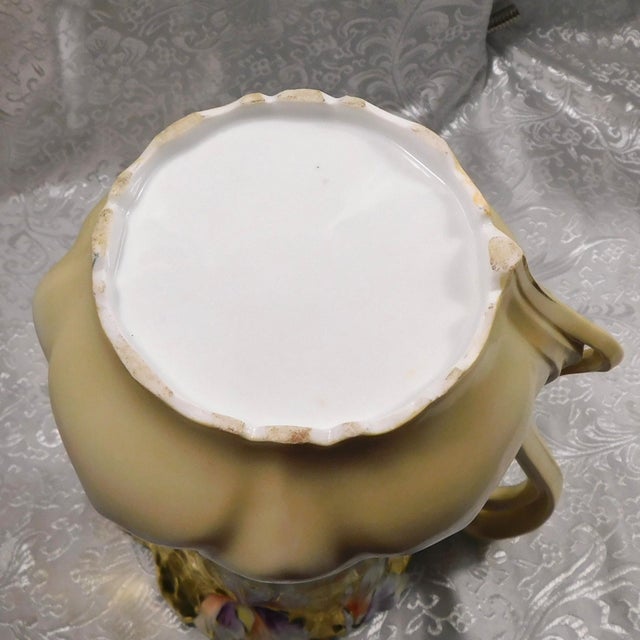 White 1940s Shaped Chocolate Pot With Dimensional Flower Details and No Lid For Sale - Image 8 of 8
