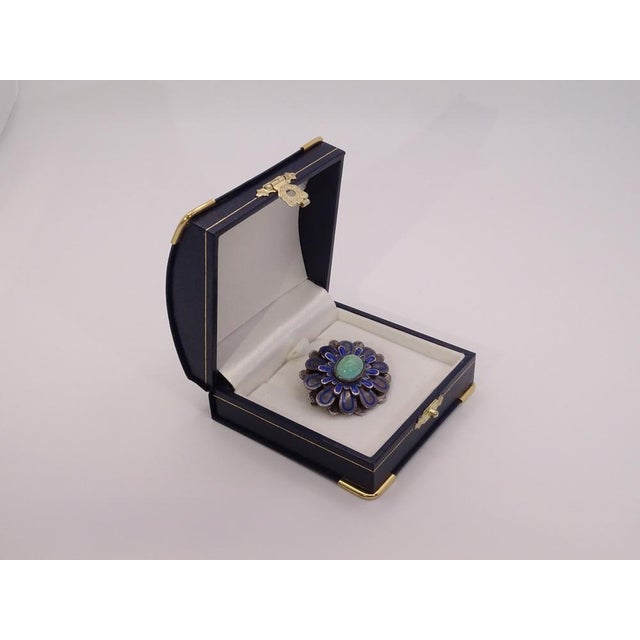 Art Nouveau Cabochon Flower Brooch in Antiqued Metal, Enamel and Turquoise, France, 1920s For Sale - Image 14 of 18