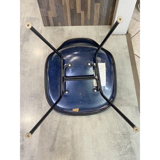 Black DSX Chair in Blue Fiberglass by Charles and Ray Eames for Herman Miller, 1950s For Sale - Image 8 of 18