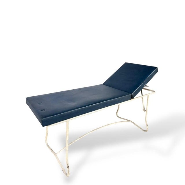 Blue Mid-Century Modern Streamline Adjustable Chaise Lounge in Blue Vinyl and Chrome For Sale - Image 8 of 9