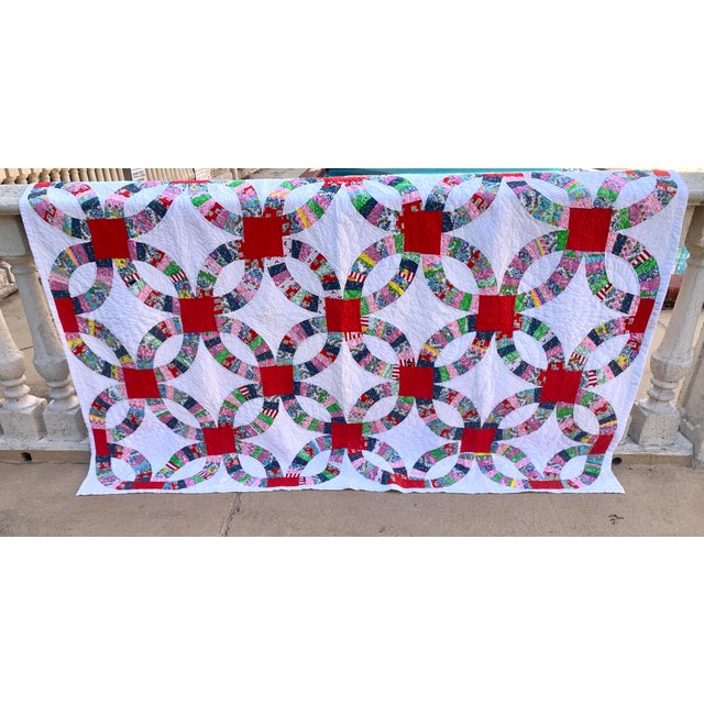 Vintage Wedding Ring Patchwork Quilt Red Green on White 70” X 90” Twin For Sale - Image 4 of 12