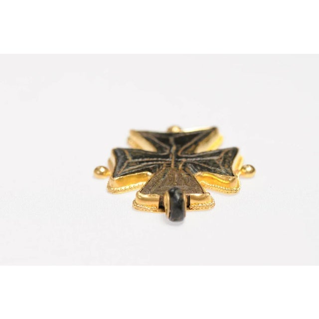 Antique Byzantine Cross Pendant in Gold For Sale - Image 4 of 11