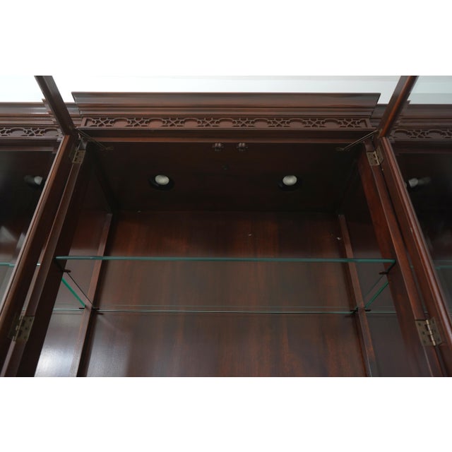 Stickley Stickley Mahogany Chippendale Style Inlaid China Cabinet Breakfront For Sale - Image 4 of 18